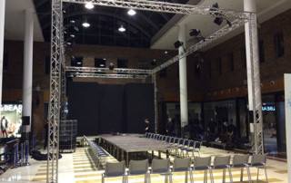 Pasarela en el Centro Comercial Artea